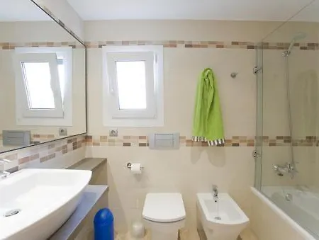 梅努尔卡-卡拉布兰卡酒店 * 卡拉布兰卡