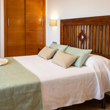 度假居 梅努尔卡-卡拉布兰卡酒店