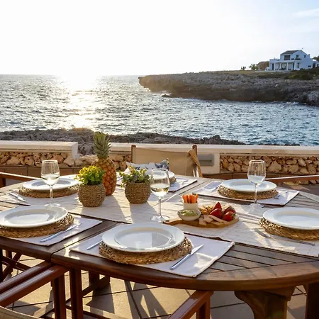 梅努尔卡-卡拉布兰卡酒店