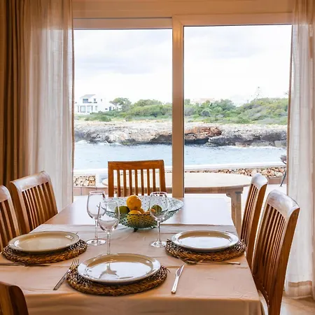 梅努尔卡-卡拉布兰卡酒店 * 卡拉布兰卡