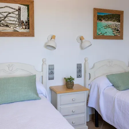 梅努尔卡-卡拉布兰卡酒店