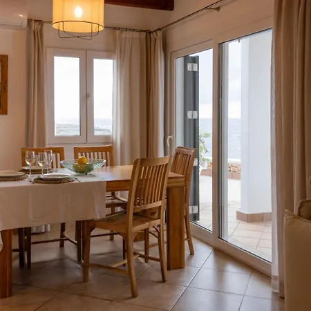 梅努尔卡-卡拉布兰卡酒店 * 卡拉布兰卡