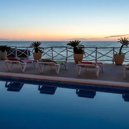 度假居 梅努尔卡-卡拉布兰卡酒店 *