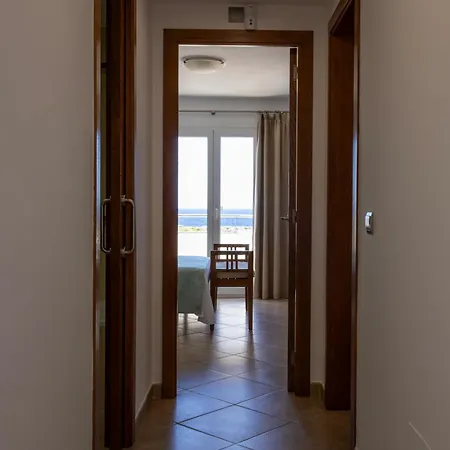 梅努尔卡-卡拉布兰卡酒店 卡拉布兰卡