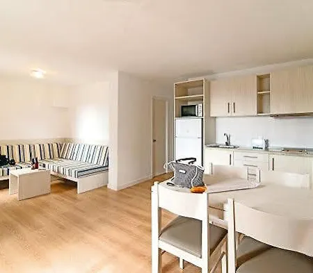 梅努尔卡-卡拉布兰卡酒店 度假居 *