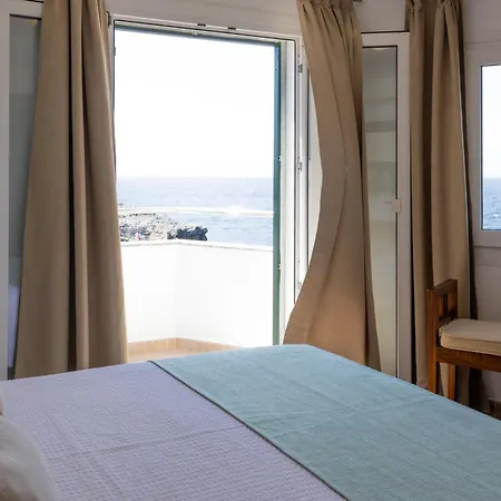 Menurka - Tatil Evi Cala Blanca (Menorca)