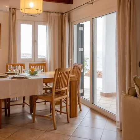 Menurka - Tatil Evi